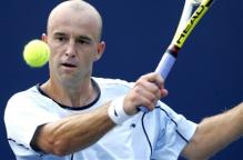 ivan ljubicic backhand slice near contact.jpg