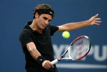 roger federer backhand near contact.jpg