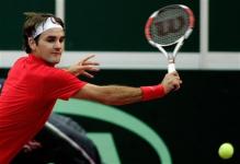 roger federer backhand slice near contact.jpg