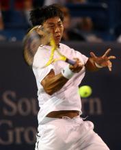 Yen-Hsun Lu forehand right after contact.JPG