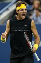 Juan Martin Del Potro celebrates a point.JPG