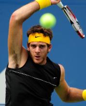 Del Potro reverse forehand follow through.JPG