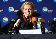 Kim Clijsters speaks on the microphone in Belgium 2009.JPG