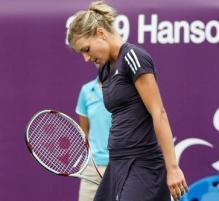Maria Kirilenko is disappointed after a point.JPG