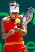 Ana Ivanovic 2 handed backhand in Miami 2010.JPG