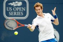 Andy Murray hits a forehand at the Rogers Cup finals 2010.JPG