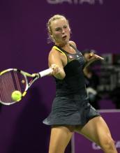 Caroline Wozniacki inside-out forehand in Doha 2010.JPG