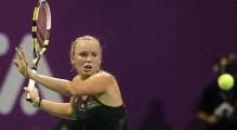 Caroline Wozniacki prepares to hit a forehand.JPG