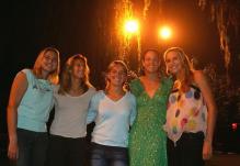Mauresmo takes a group picture with Nadia Petrova and Svetlana Kuznetsova and Lindsay Davenport and Nicole Vaidisova.jpg