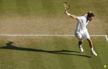 Marat Safin backhand approach shot.jpg