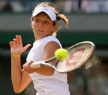 Laura Robson strikes a forehand.jpg