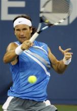 carlos moya forehand follow-through.jpg