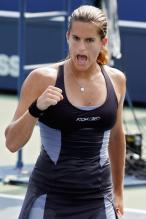 Amelie Mauresmo celebrates a US Open 2008 win.jpg