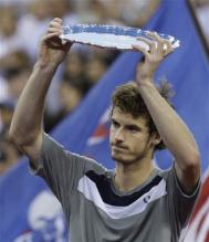 Andy Murray holds his runner up US Open 2008 trophy.jpg