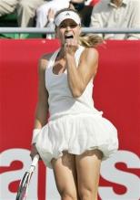 Maria Kirilenko reacts to winning a point at the Hansol Korea Open 2008.jpg