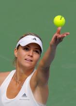 Maria Kirilenko ball toss.jpg