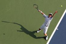 andy murray serve ball toss and windup.jpg