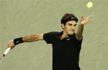 roger federer serve ball toss.jpg